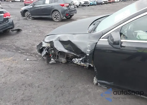 2011 Lincoln Mks z USA, uszkodzony, nr VIN 1LNHL9DR5BG613468